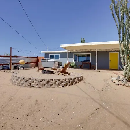 Chic Joshua Tree Retreat With Private Hot Tub! Villa